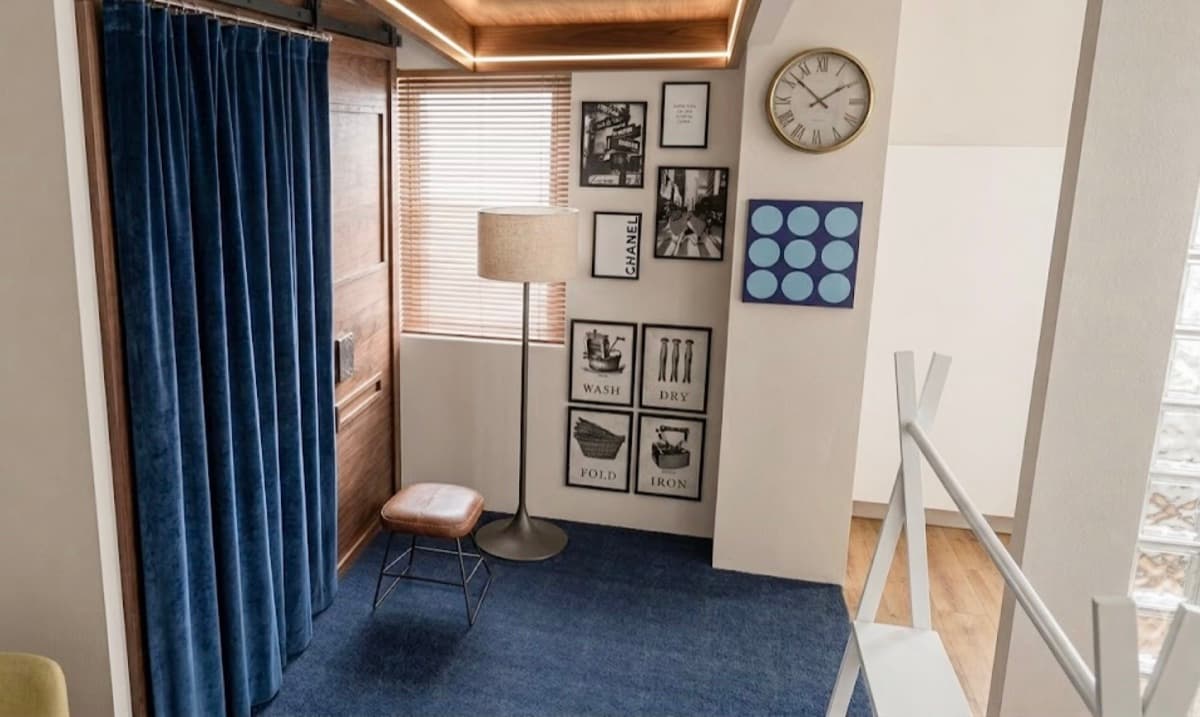 VINTAGE PRESS STUDIO room